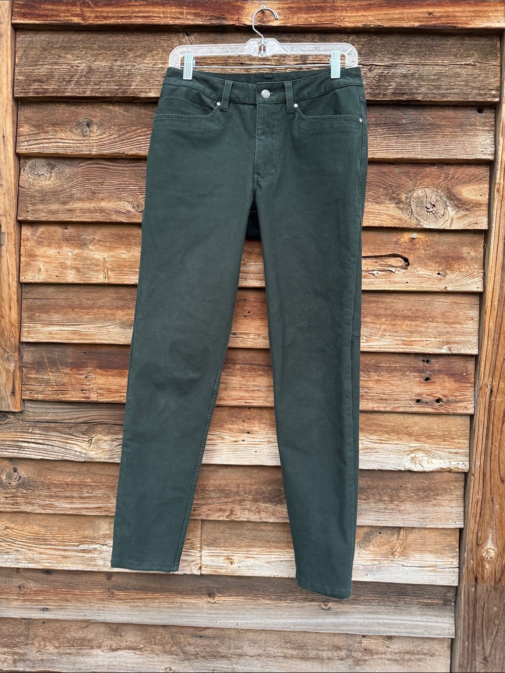 Lululemon dark green skinny leg pants
